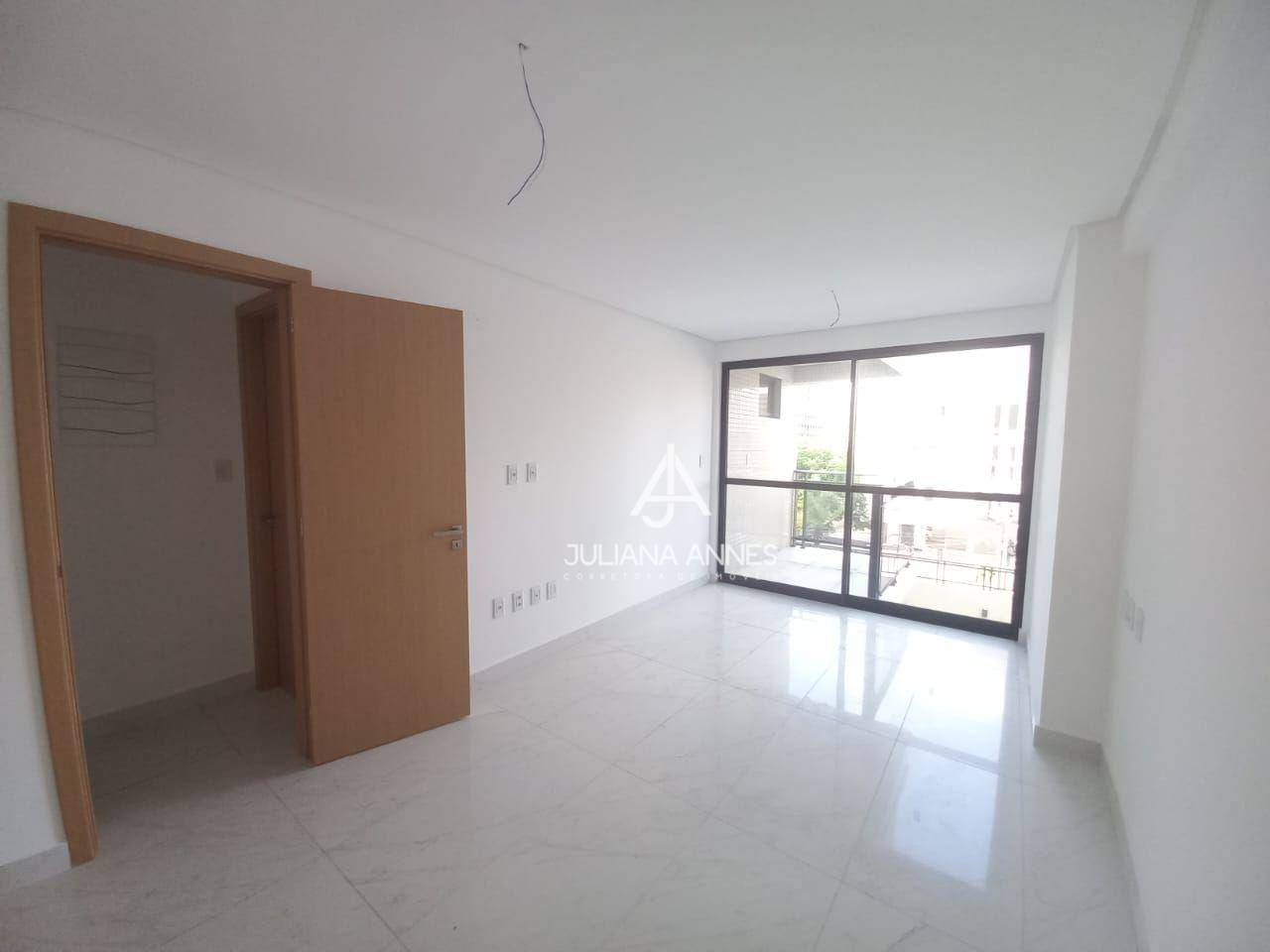 Apartamento à venda com 3 quartos, 136m² - Foto 3