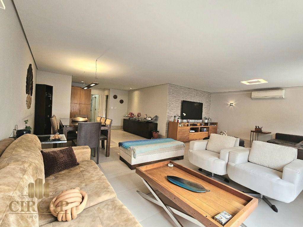 Apartamento à venda com 3 quartos, 187m² - Foto 11