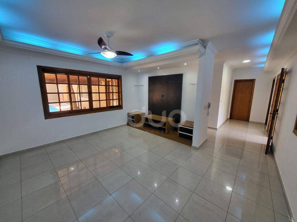 Casa de Condomínio à venda com 3 quartos, 223m² - Foto 5