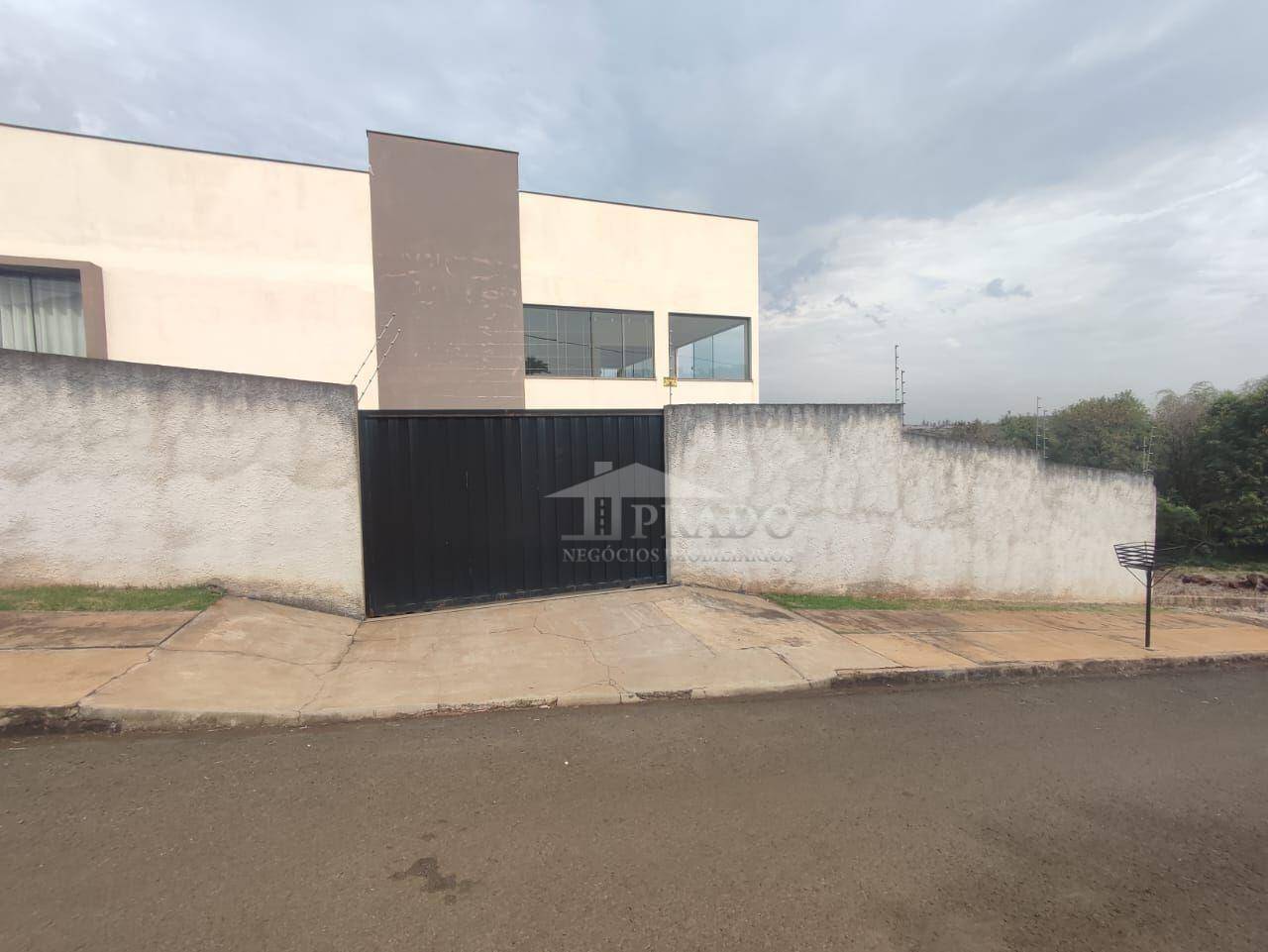 Casa à venda com 3 quartos, 183m² - Foto 3