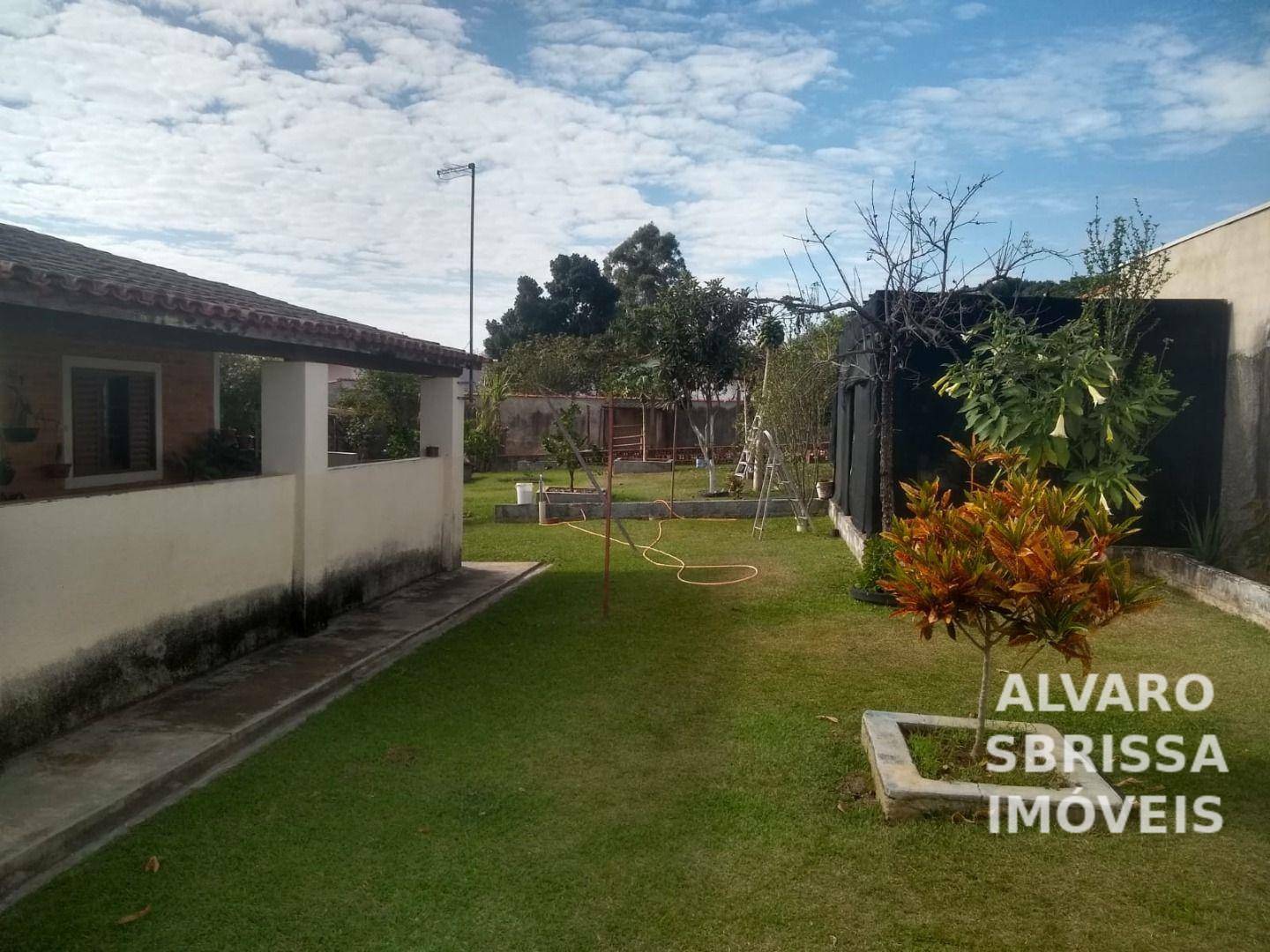 Chácara à venda com 2 quartos, 120m² - Foto 1