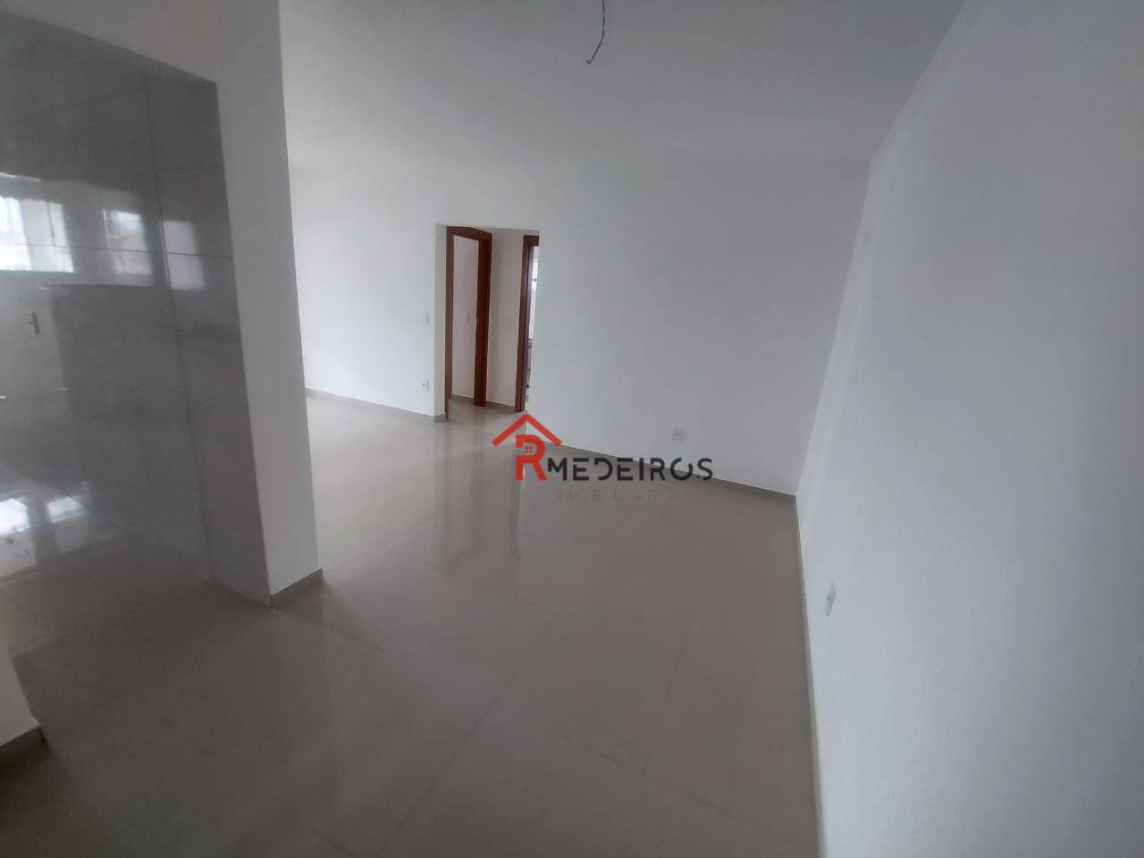 Apartamento à venda com 2 quartos, 68m² - Foto 3