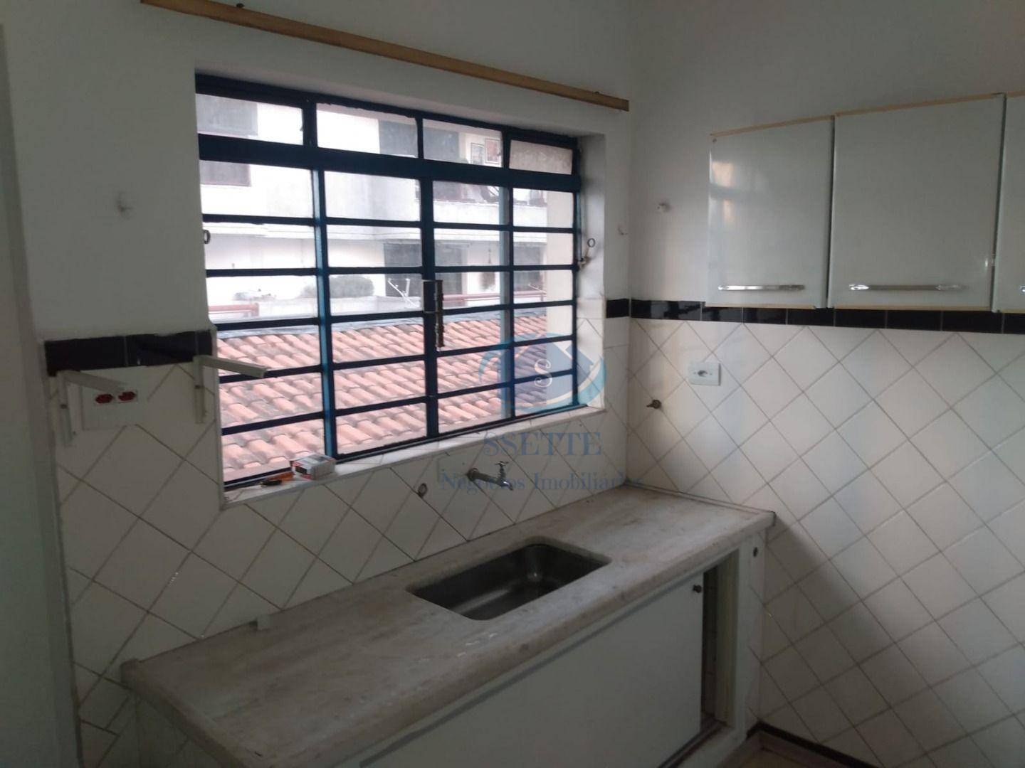 Casa para alugar com 2 quartos, 80m² - Foto 3