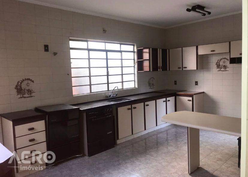 Casa à venda com 4 quartos, 286m² - Foto 23