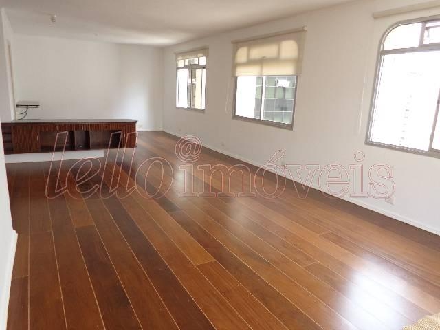 Apartamento à venda com 3 quartos, 226m² - Foto 1