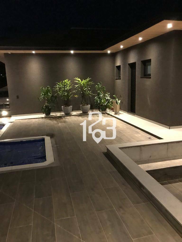 Casa de Condomínio à venda com 3 quartos, 350m² - Foto 6