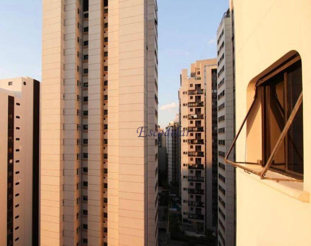 Apartamento à venda com 4 quartos, 211m² - Foto 6