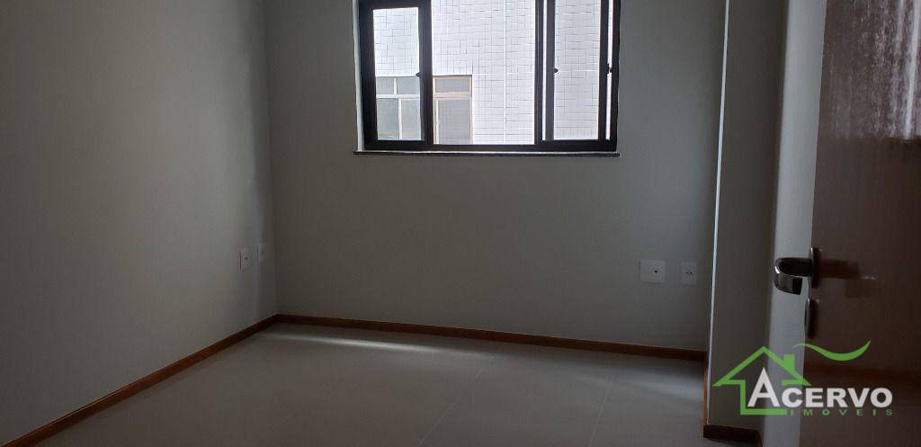 Apartamento à venda com 2 quartos, 81m² - Foto 4