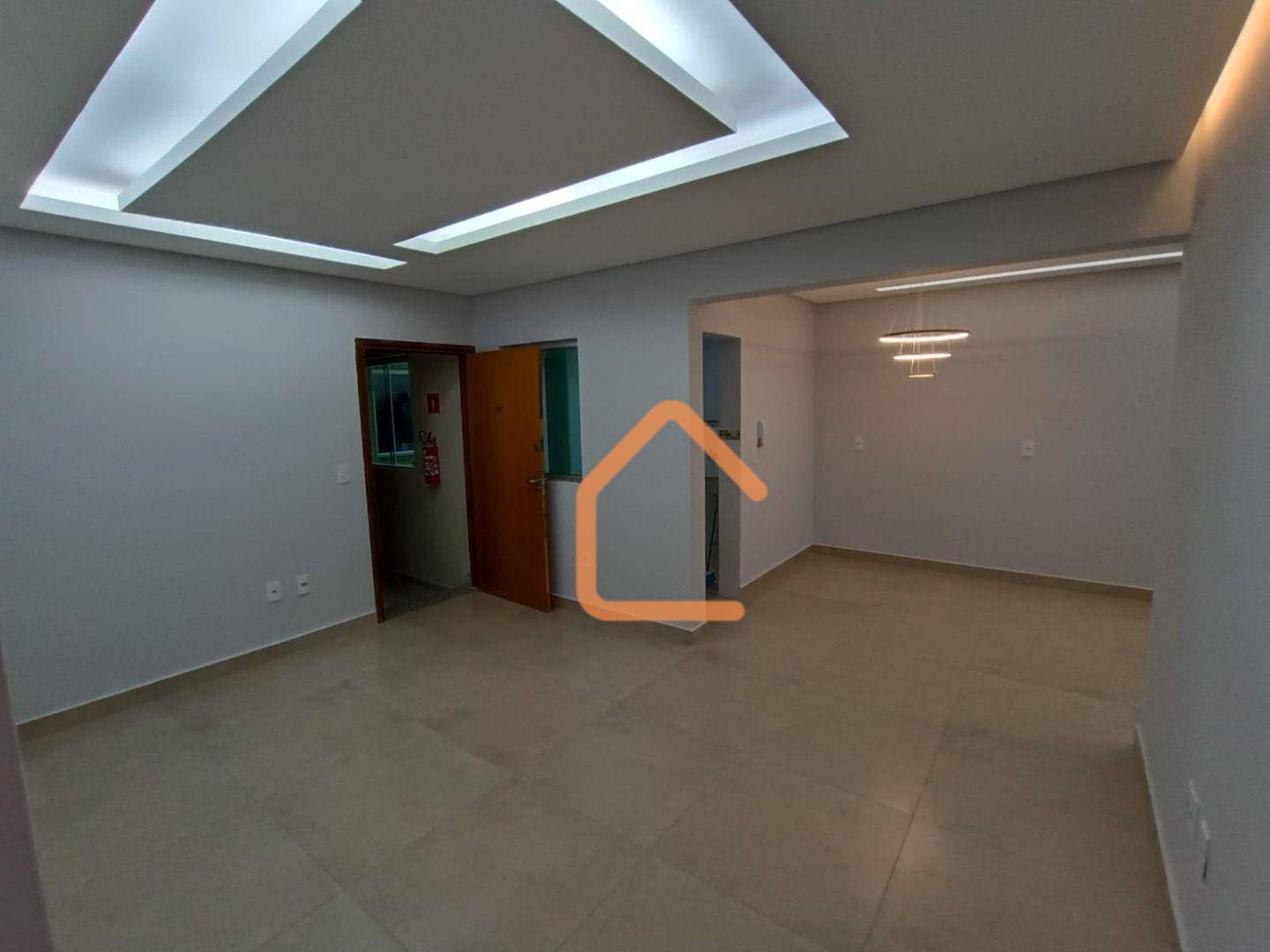 Apartamento à venda com 3 quartos, 110m² - Foto 1