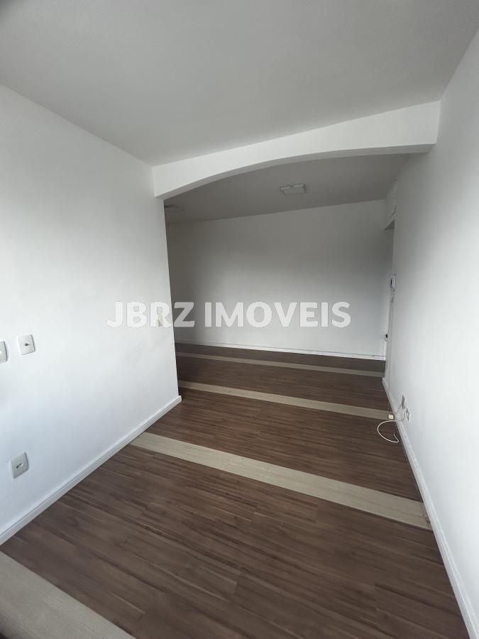 Apartamento à venda com 2 quartos, 61m² - Foto 6