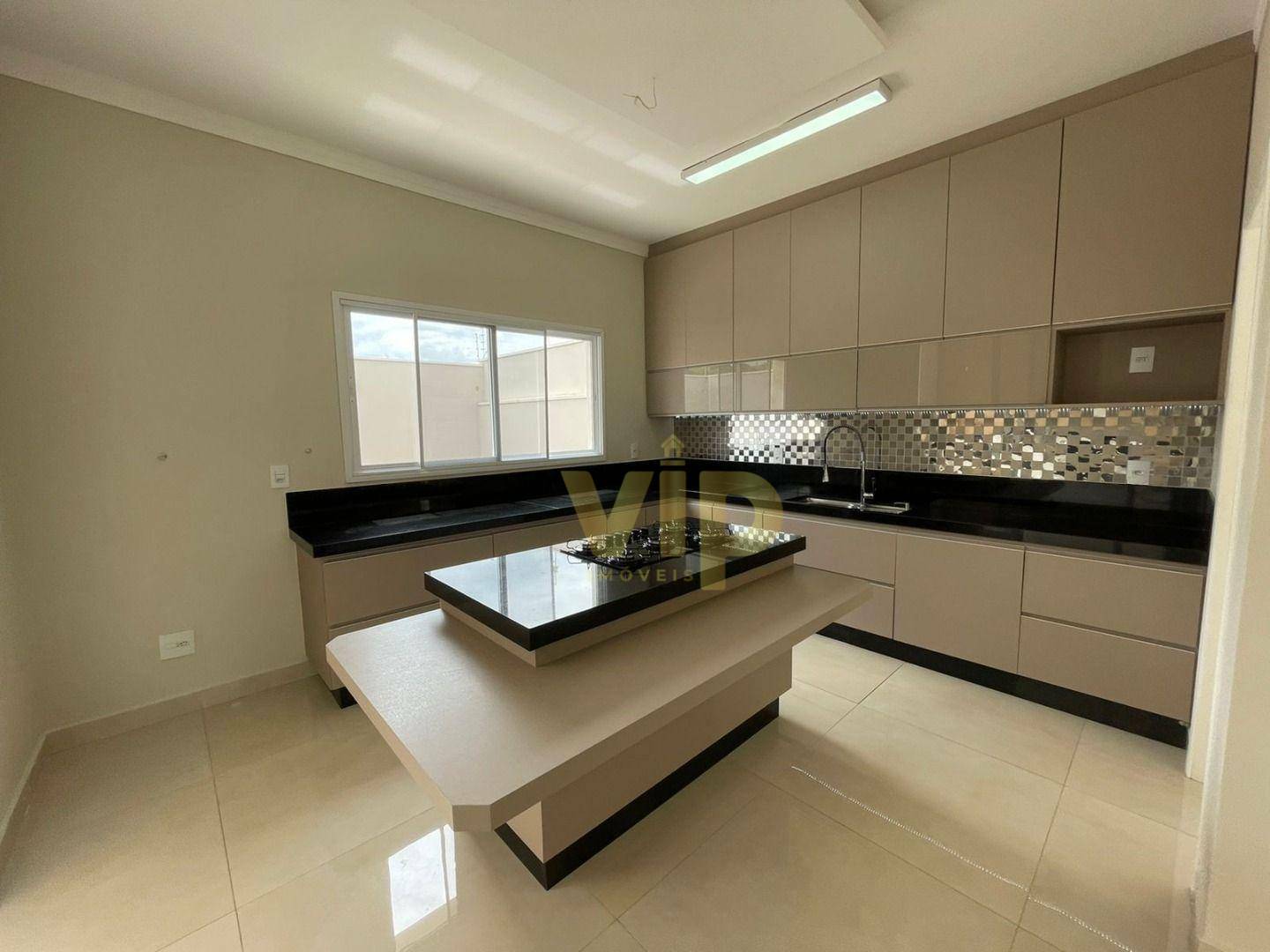 Casa para alugar com 3 quartos, 230m² - Foto 23