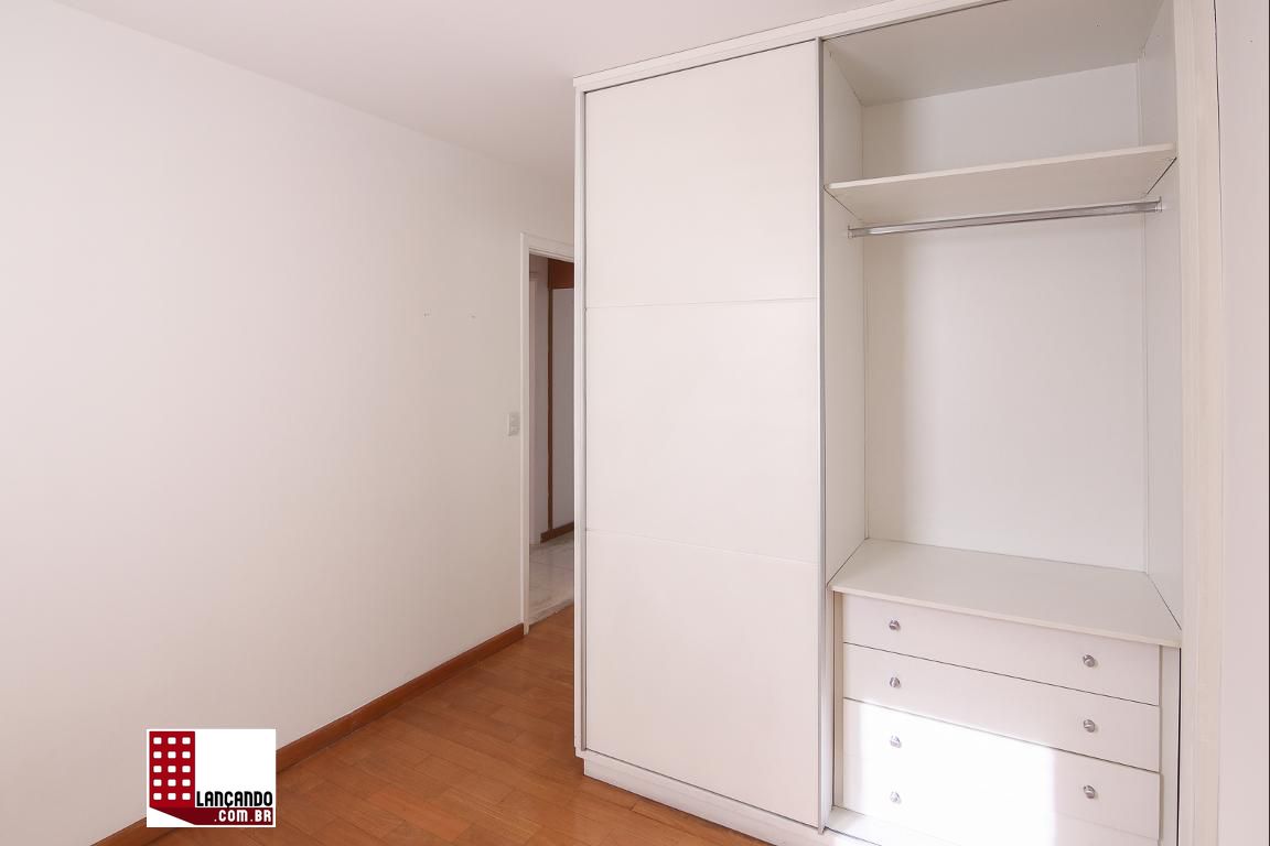 Apartamento à venda com 3 quartos, 126m² - Foto 3