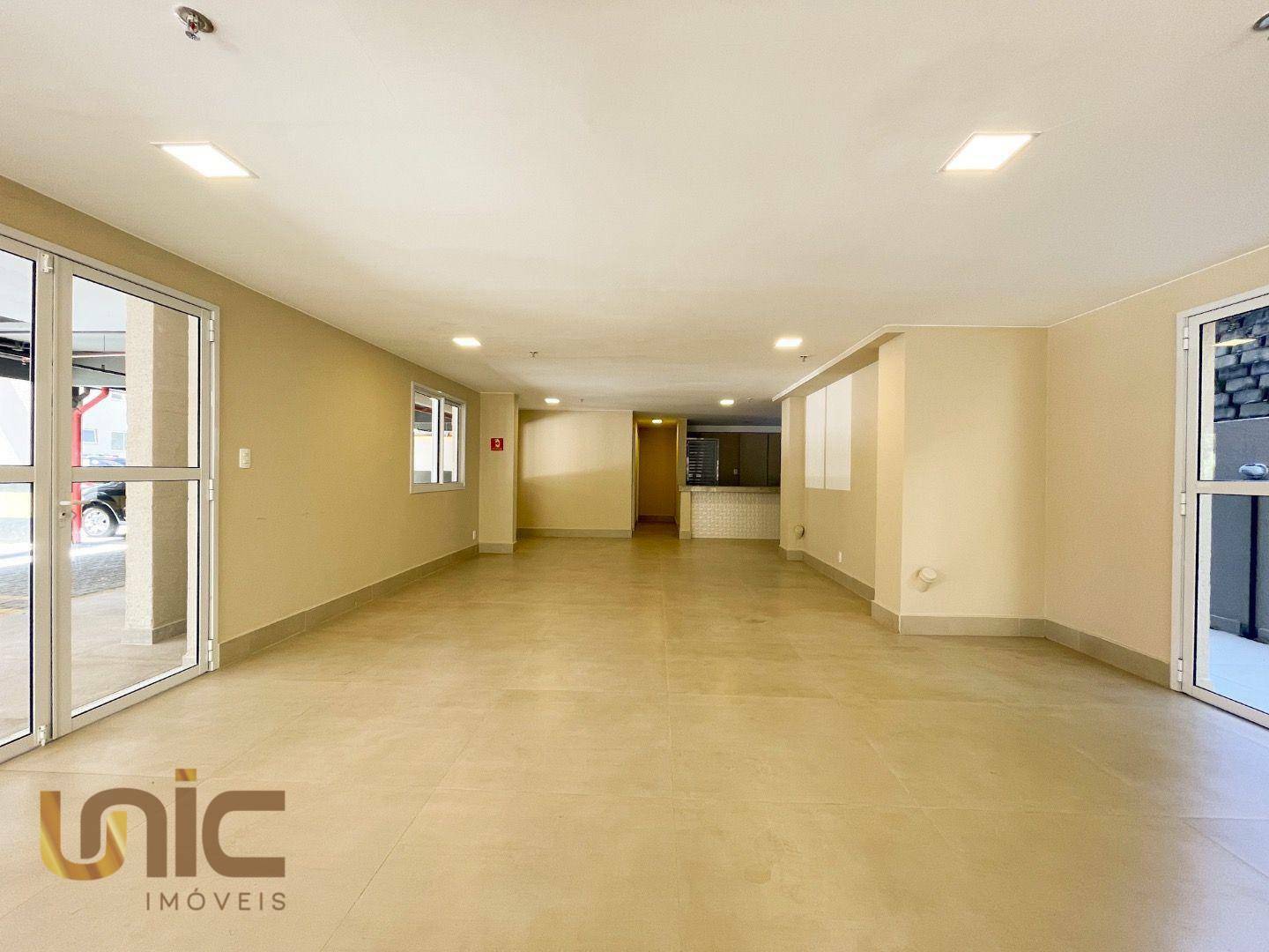 Apartamento à venda com 2 quartos, 60m² - Foto 15