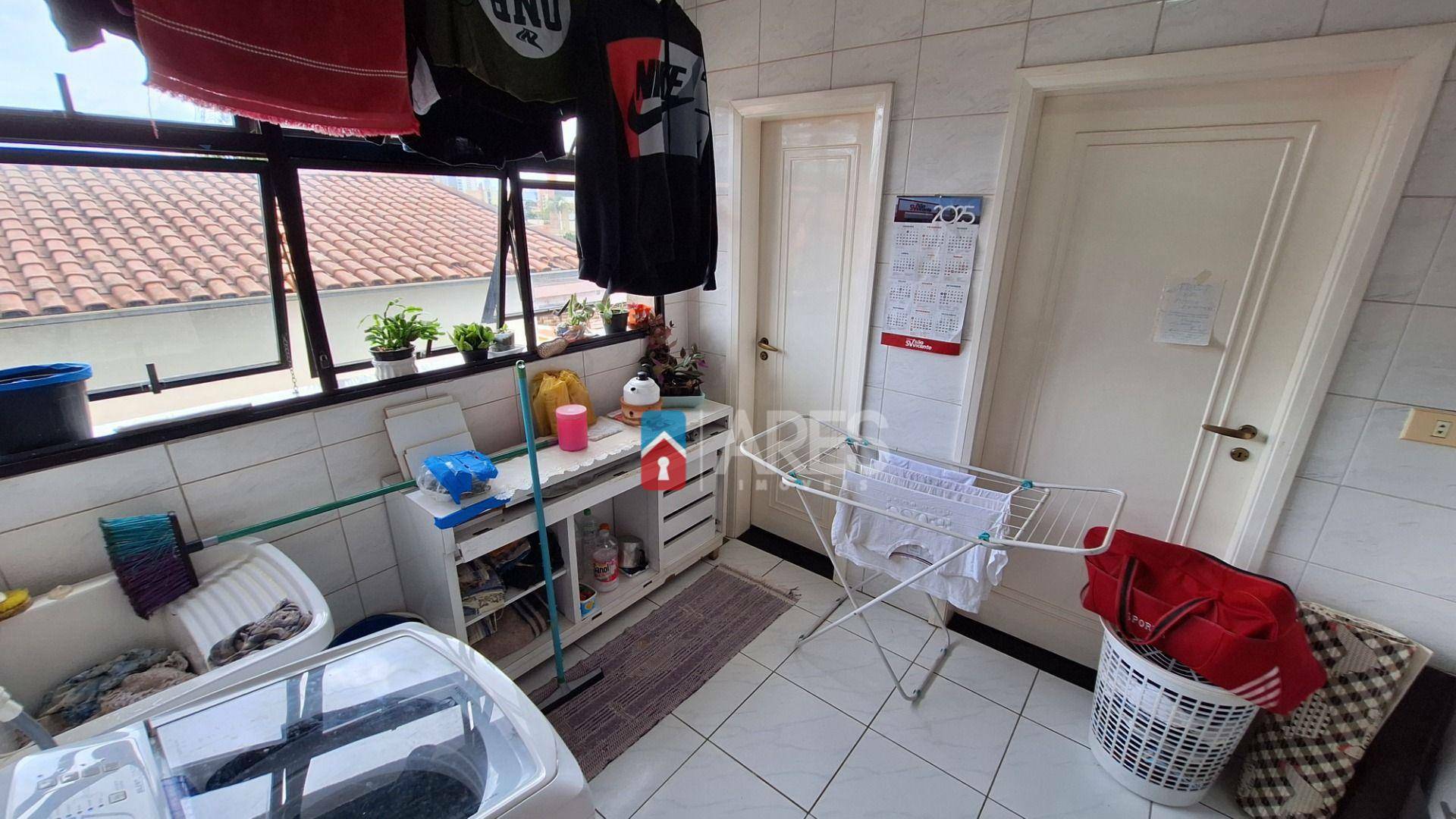 Apartamento à venda com 3 quartos, 196m² - Foto 8