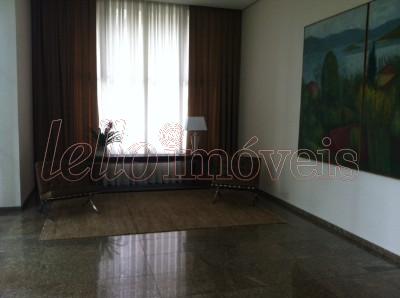 Apartamento para alugar com 3 quartos, 220m² - Foto 17