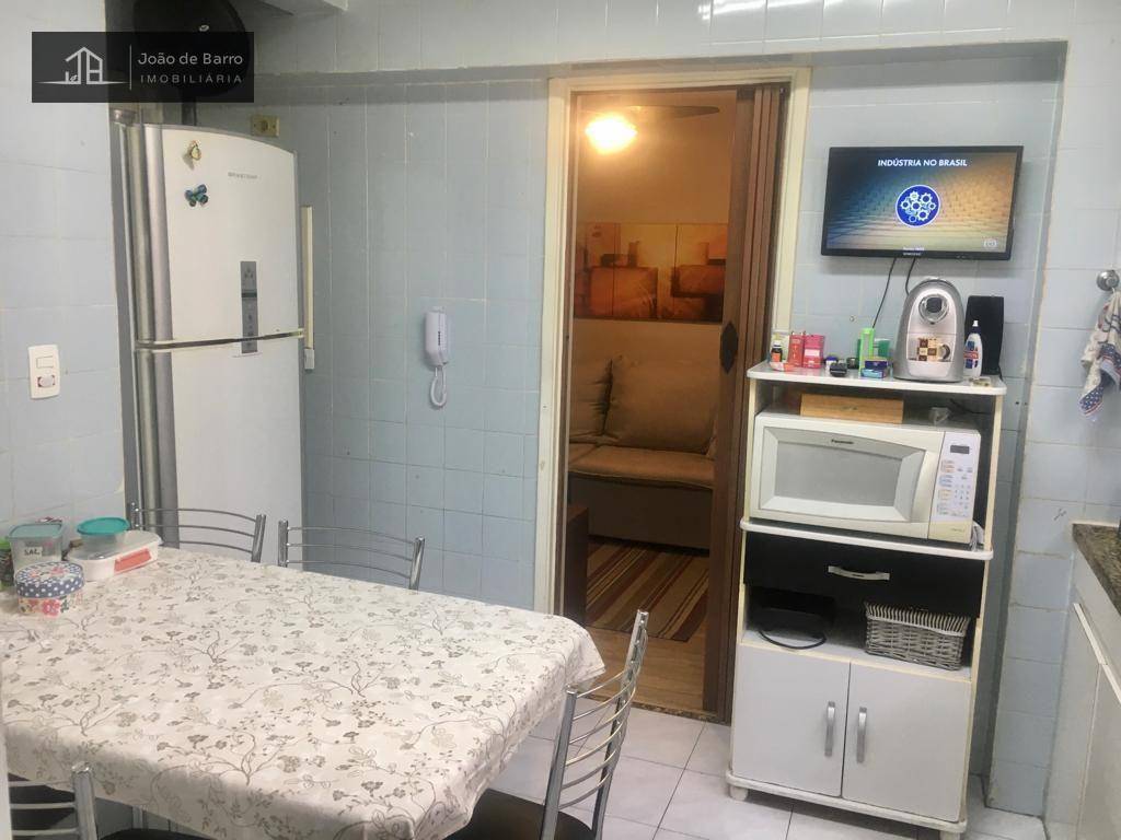 Apartamento à venda com 2 quartos, 60m² - Foto 19