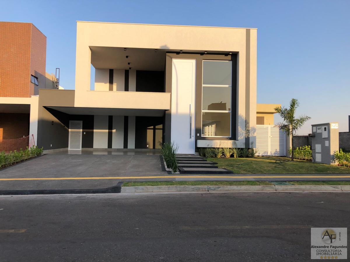 Casa de Condomínio à venda com 4 quartos, 212m² - Foto 2