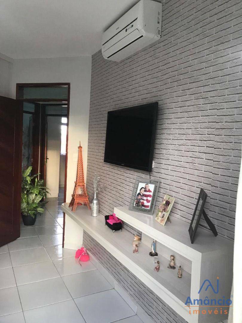 Casa à venda com 4 quartos, 128m² - Foto 18