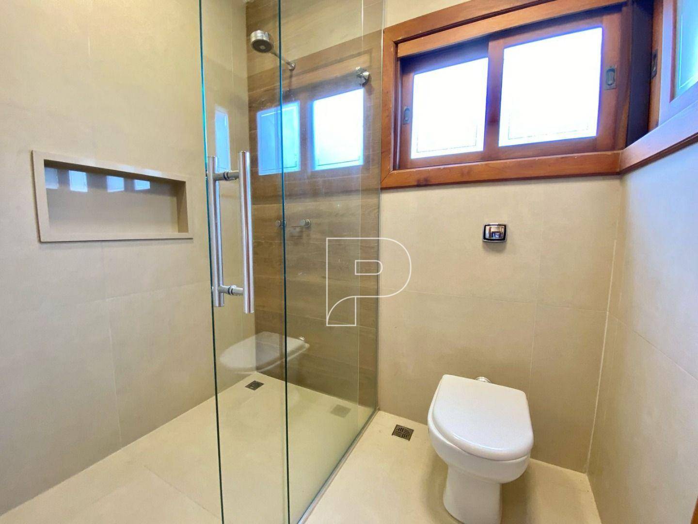 Casa de Condomínio para alugar com 4 quartos, 550m² - Foto 27