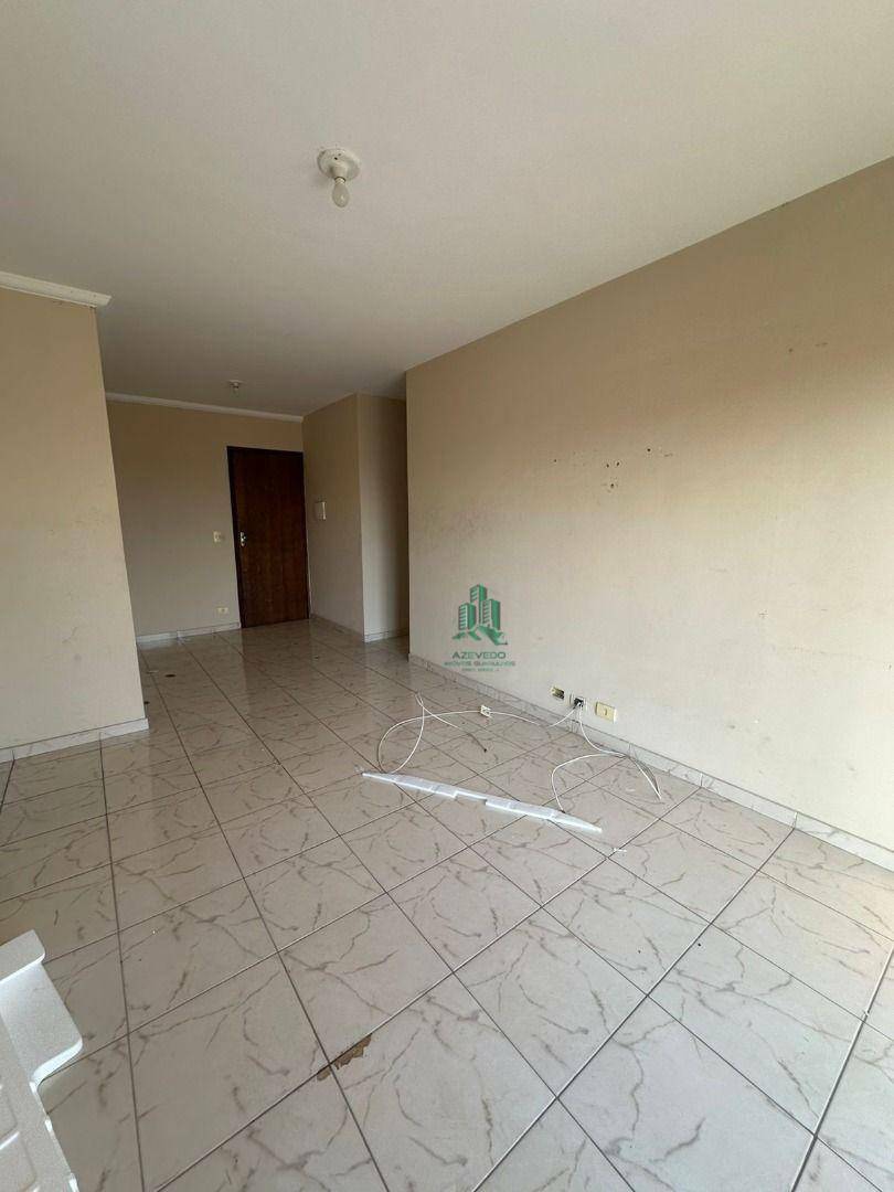 Apartamento para alugar com 2 quartos, 70m² - Foto 3