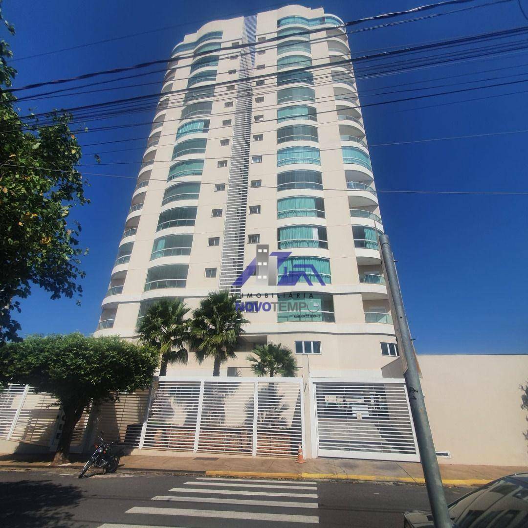 Apartamento à venda com 3 quartos, 122m² - Foto 1