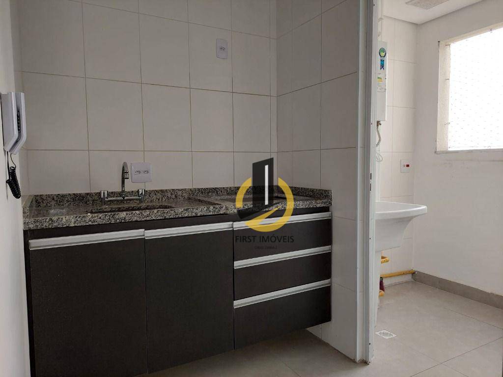 Apartamento à venda com 2 quartos, 68m² - Foto 5