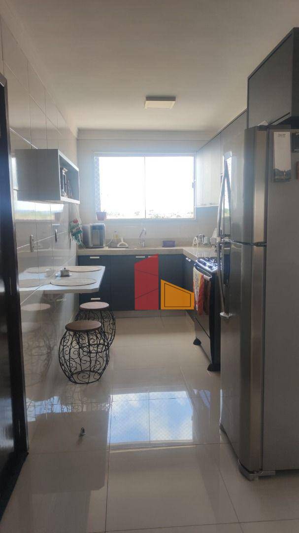 Apartamento à venda com 3 quartos, 135m² - Foto 10