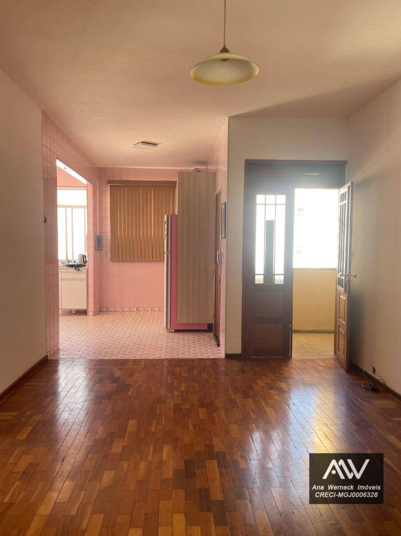 Apartamento à venda com 3 quartos, 100m² - Foto 4