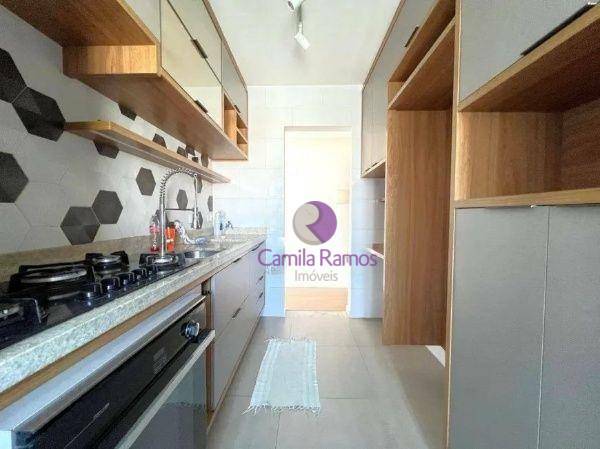 Apartamento à venda com 2 quartos, 64m² - Foto 4