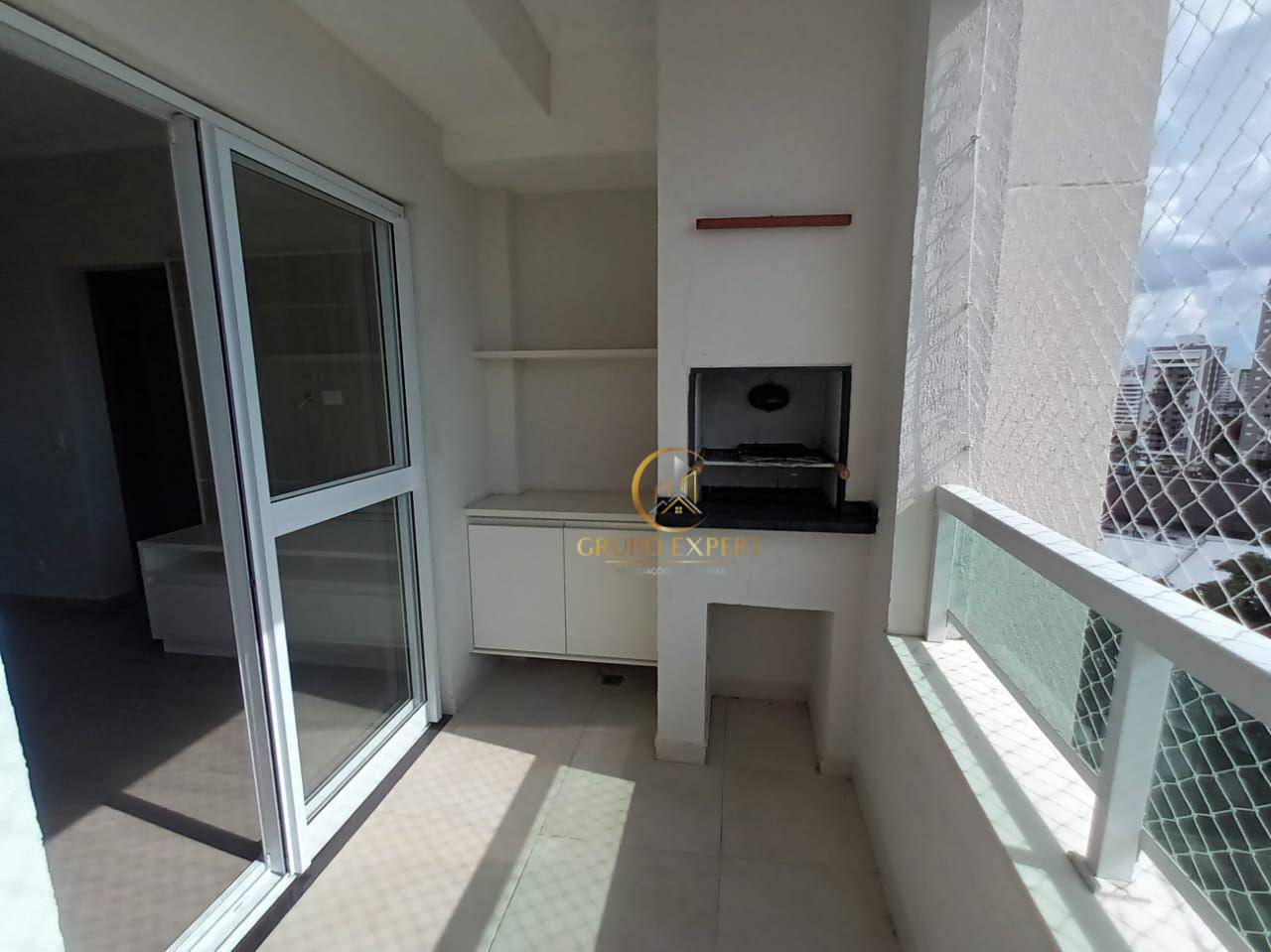 Apartamento à venda com 2 quartos, 81m² - Foto 3