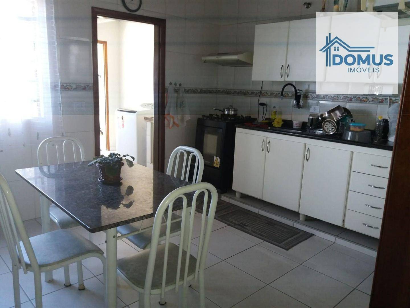 Casa à venda com 3 quartos, 200m² - Foto 14