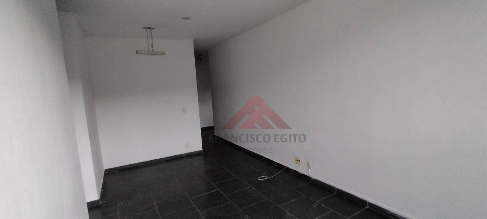 Apartamento à venda com 2 quartos, 62m² - Foto 2