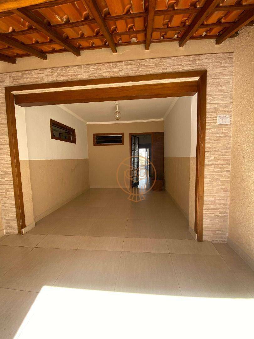 Casa para alugar com 2 quartos, 100m² - Foto 9