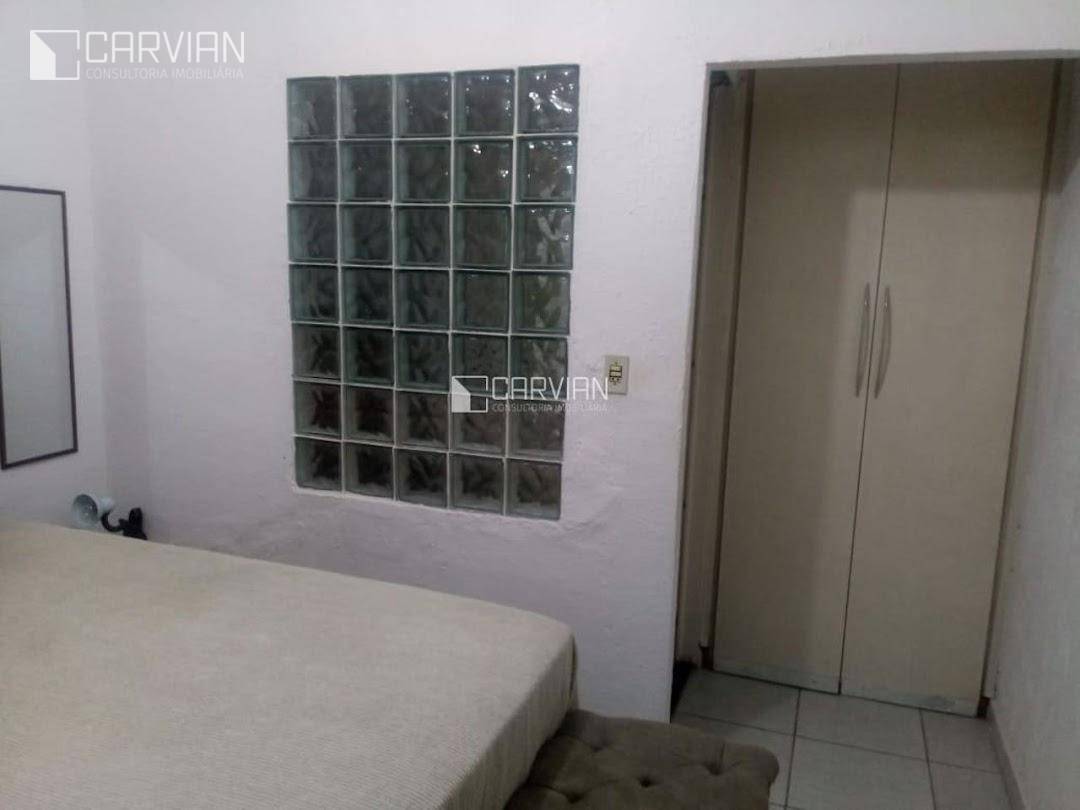 Casa à venda com 4 quartos, 200m² - Foto 8