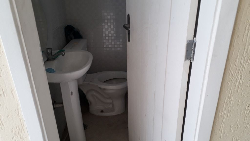 Sobrado à venda com 4 quartos, 230m² - Foto 2