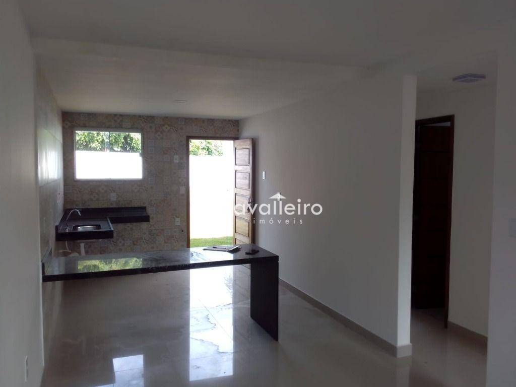 Casa à venda com 2 quartos, 59m² - Foto 1