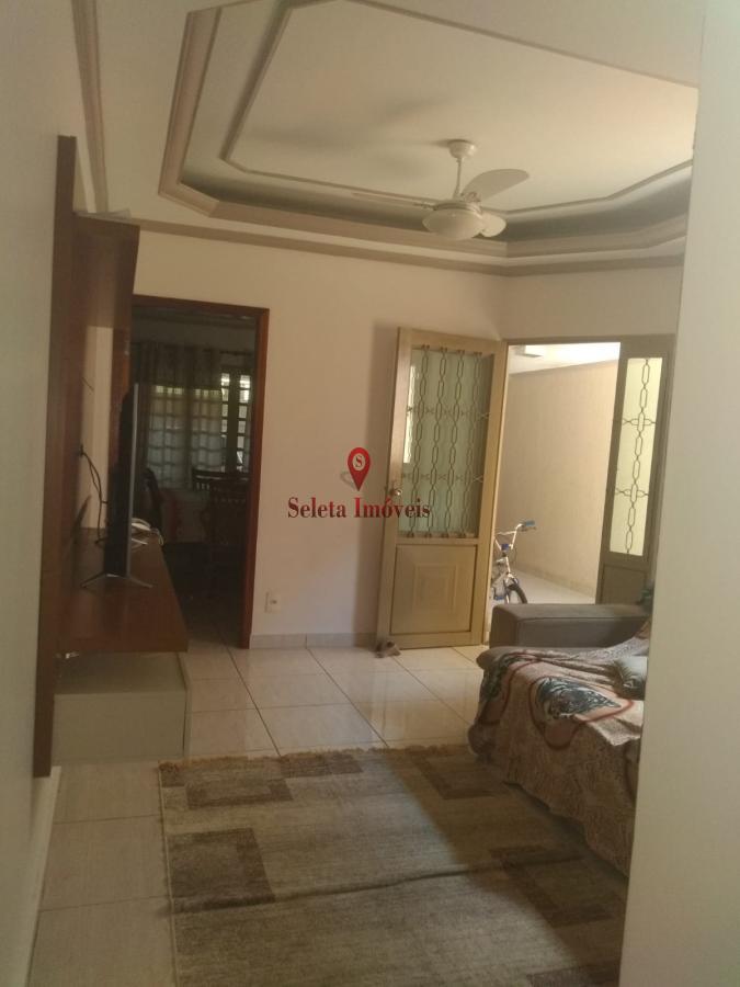 Casa à venda com 3 quartos, 140m² - Foto 3