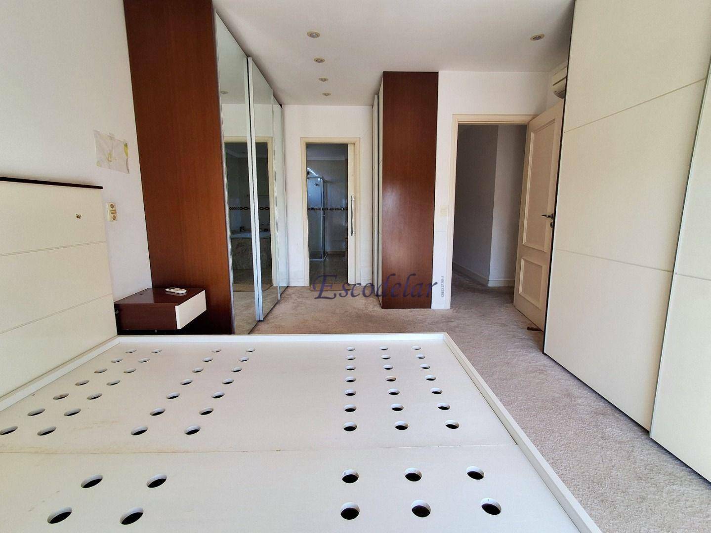 Apartamento à venda com 3 quartos, 245m² - Foto 28