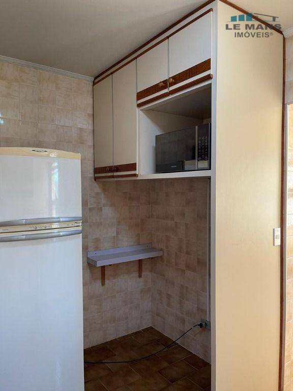 Apartamento à venda com 3 quartos, 138m² - Foto 4