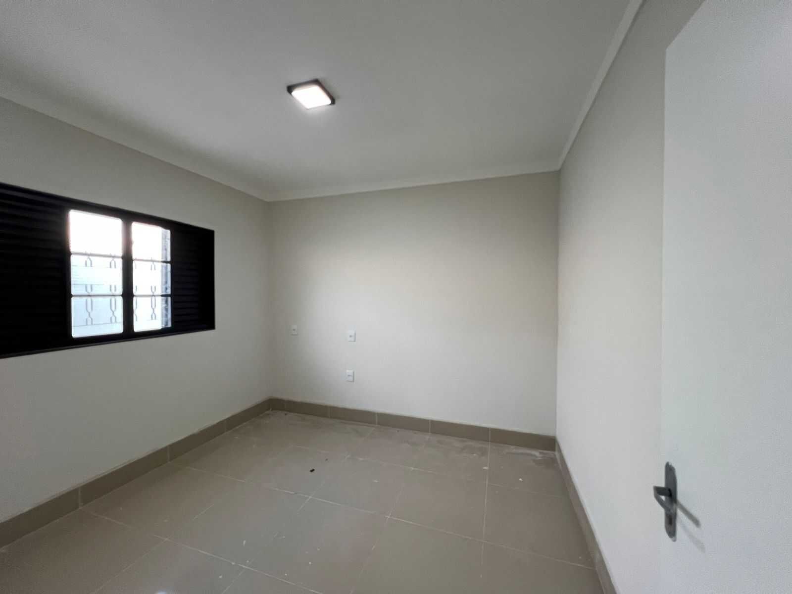 Casa à venda com 2 quartos, 130m² - Foto 11