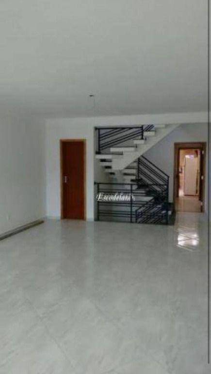 Sobrado à venda com 3 quartos, 200m² - Foto 2