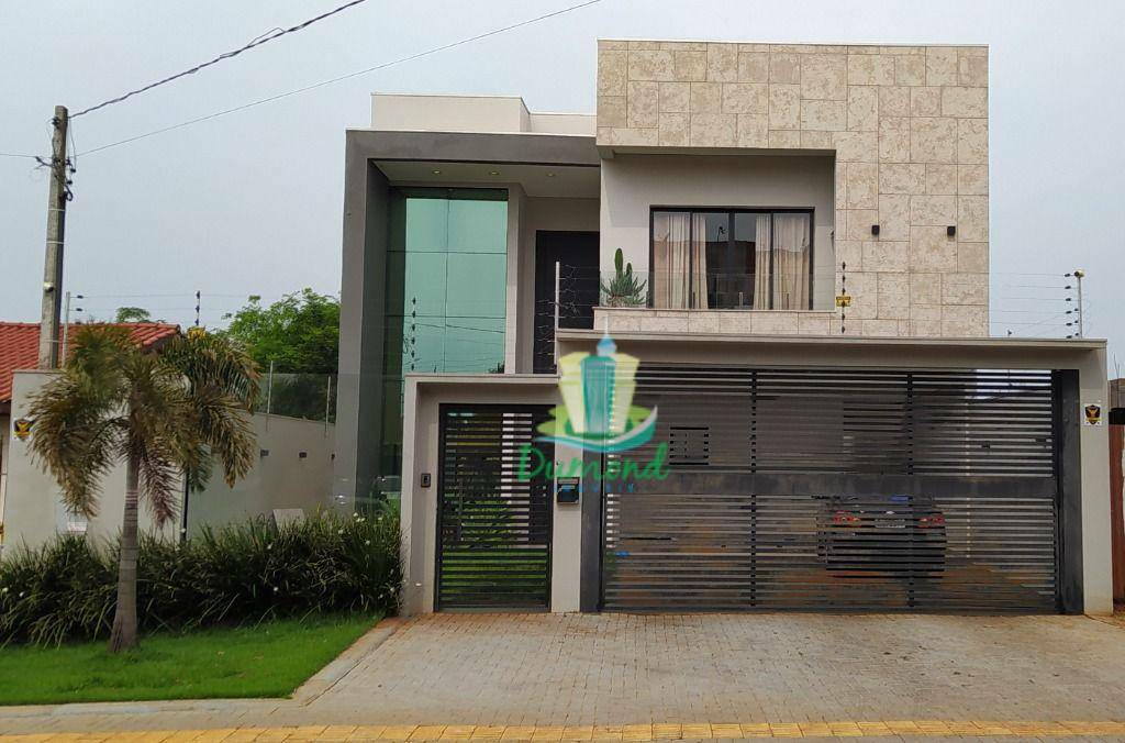 Sobrado à venda com 4 quartos, 380m² - Foto 1