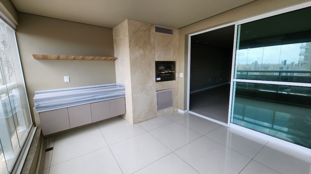 Apartamento à venda com 3 quartos, 226m² - Foto 15