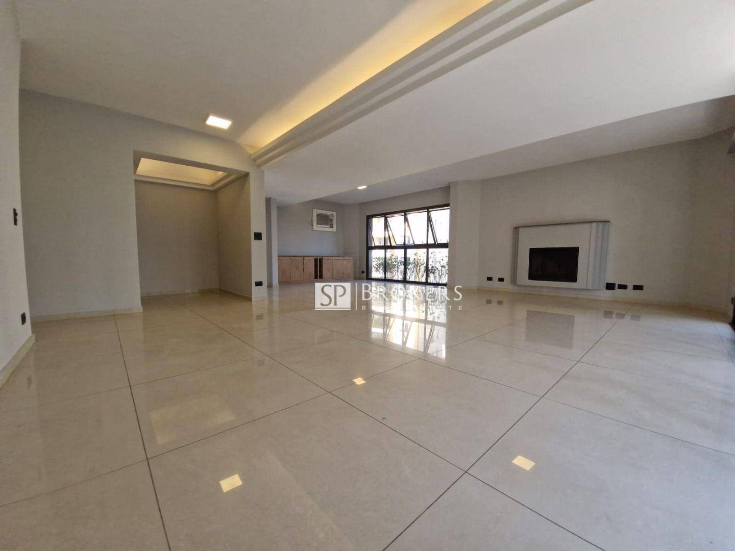 Apartamento à venda com 4 quartos, 212m² - Foto 2