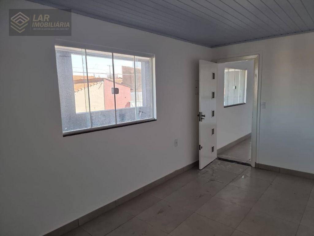 Casa à venda com 4 quartos, 300m² - Foto 37