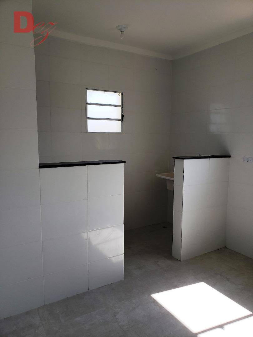 Casa à venda com 2 quartos, 52m² - Foto 7