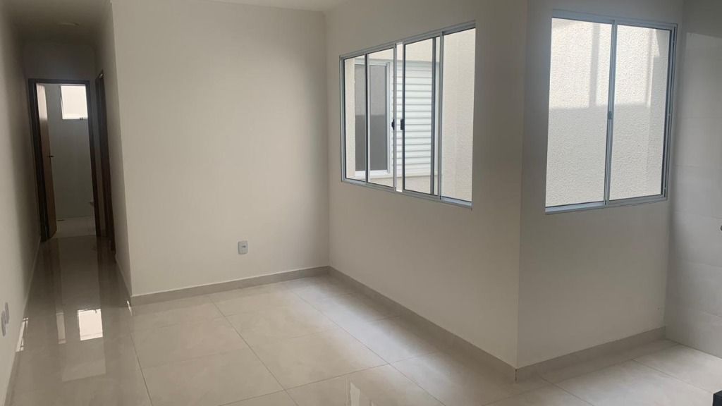 Apartamento à venda com 2 quartos, 47m² - Foto 2