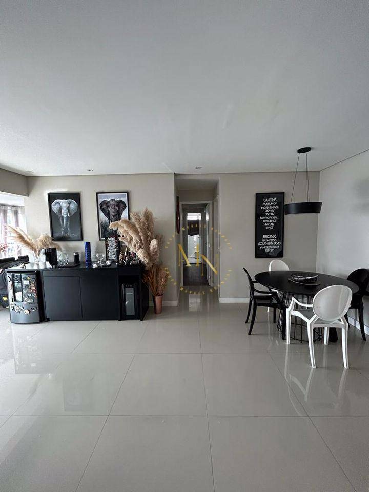 Apartamento à venda com 3 quartos, 145m² - Foto 6