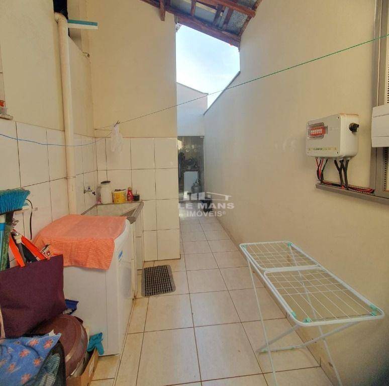 Casa à venda com 3 quartos, 174m² - Foto 19