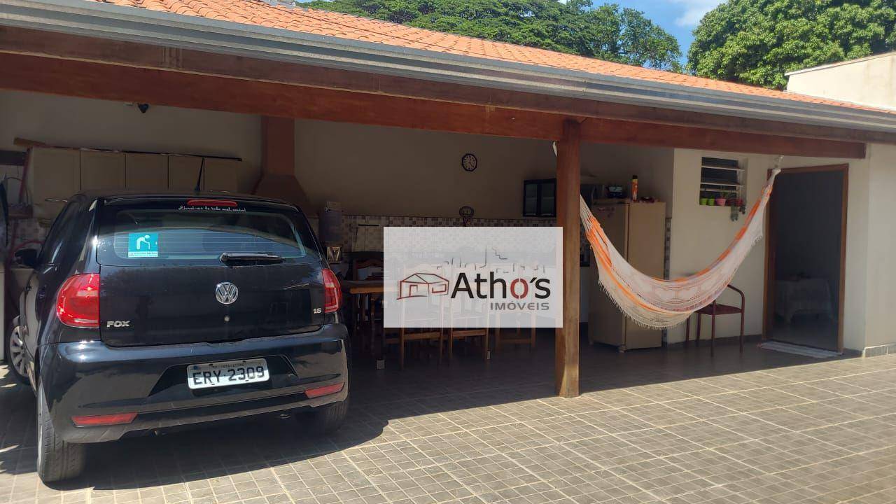 Casa à venda com 4 quartos, 155m² - Foto 1